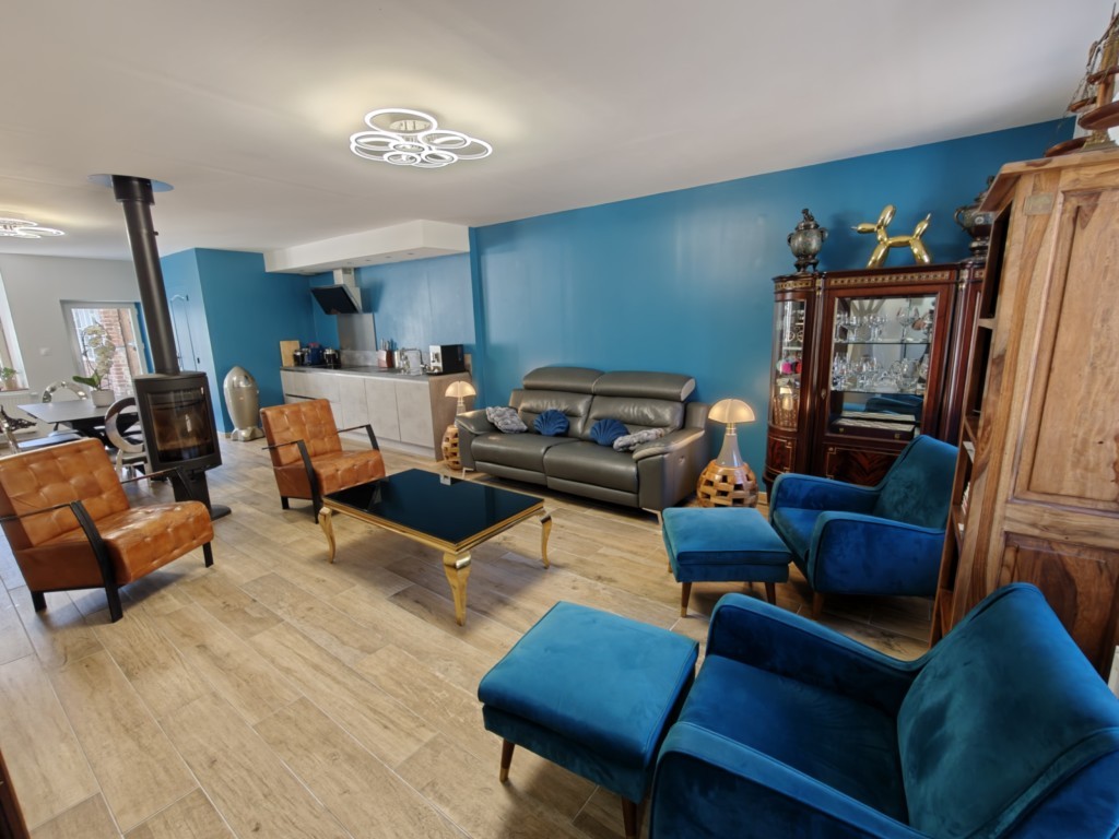 Poële tournant dans le salon du gîte La Bayenne