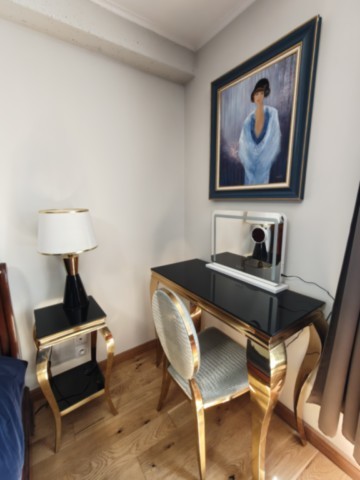 Coin bureau de la chambre bleue du gîtes la Bayenne