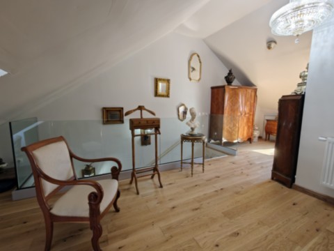 Gîte La Bayenne Revin - Chambre Empire meubles anciens bois massif