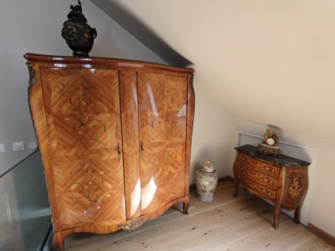 Coin rangement de la chambre empire