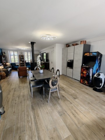 Salon/cuisine du gîte La Bayenne au coeur des Ardennes